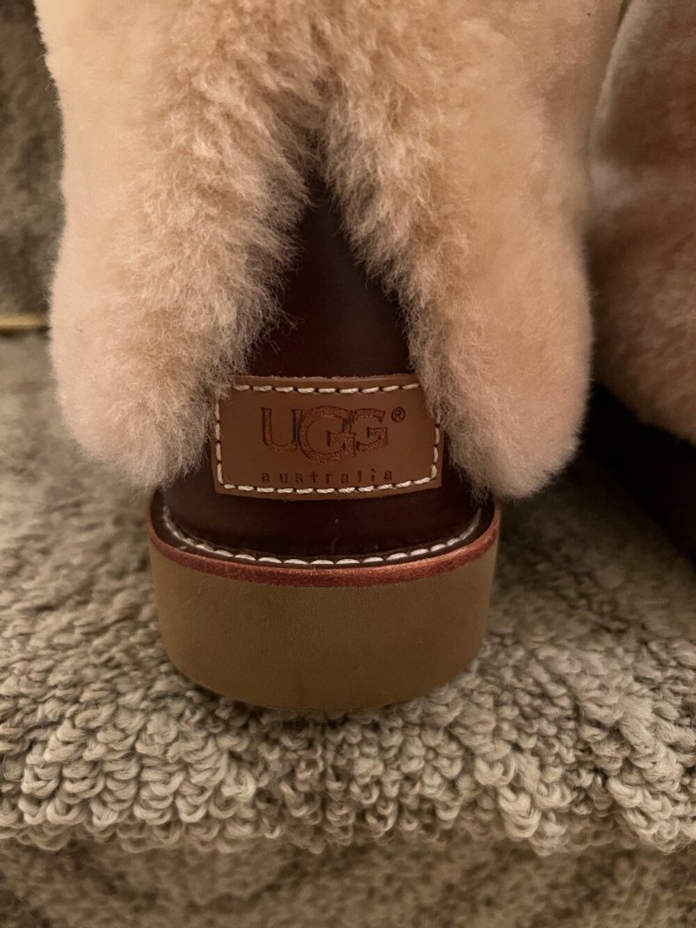 GUC Women's UGG Australia Maylin Sheepskin Boots Chestnut Brown Ivory US Size 9 - Picture 7 of 14
